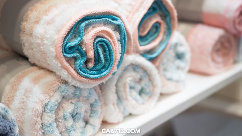 How to Remove Debris From Microfiber Towels